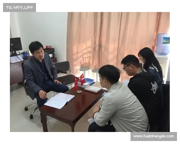 平衡质疑与迟到的艺术探索：如何在会议中找到合适的节奏与沟通方式